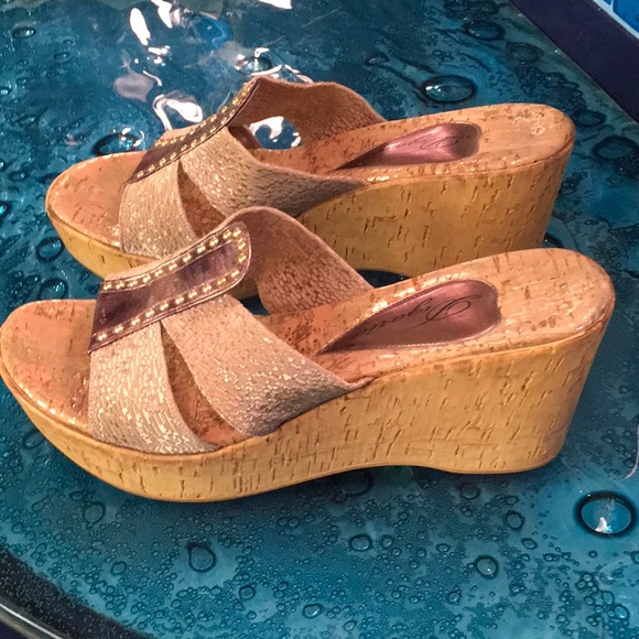 Shoes - Brand new cute wedge sandal